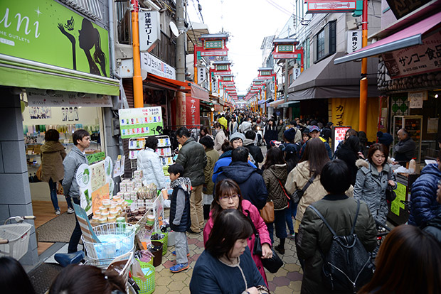 Korea Town in Tsuruhashi is packed with crowds especially on a holiday.