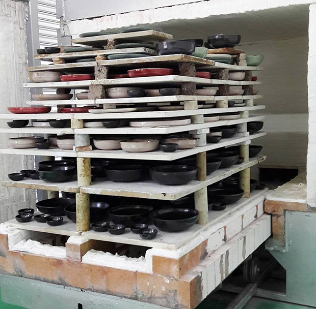 Up to 95 pieces of ceramics can fit into the kiln at one go.