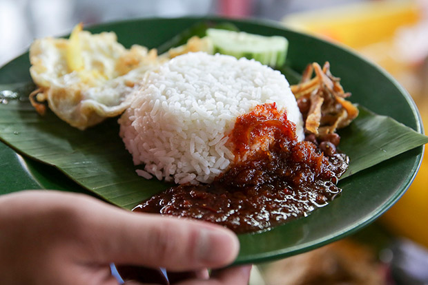 Che Azlina started selling nasi lemak for her business before she expanded.