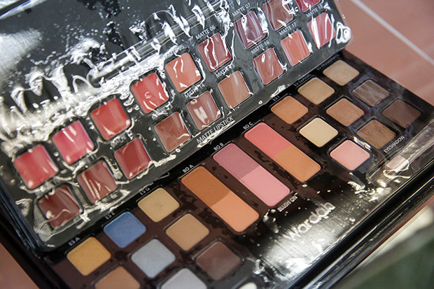 This Wardah palette will make any makeup junkie’s day.