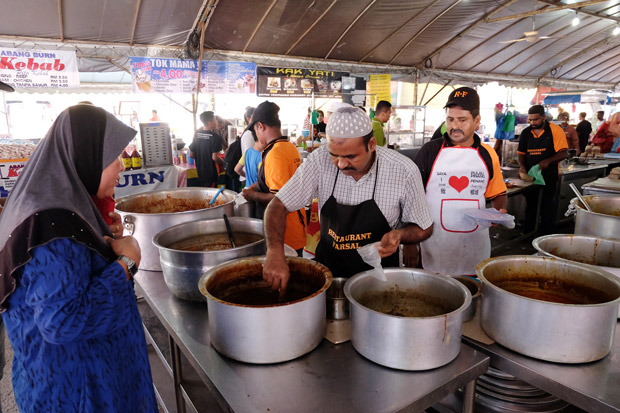 Nasi kandar at the Kampung Melayu Ramadan Bazaar.