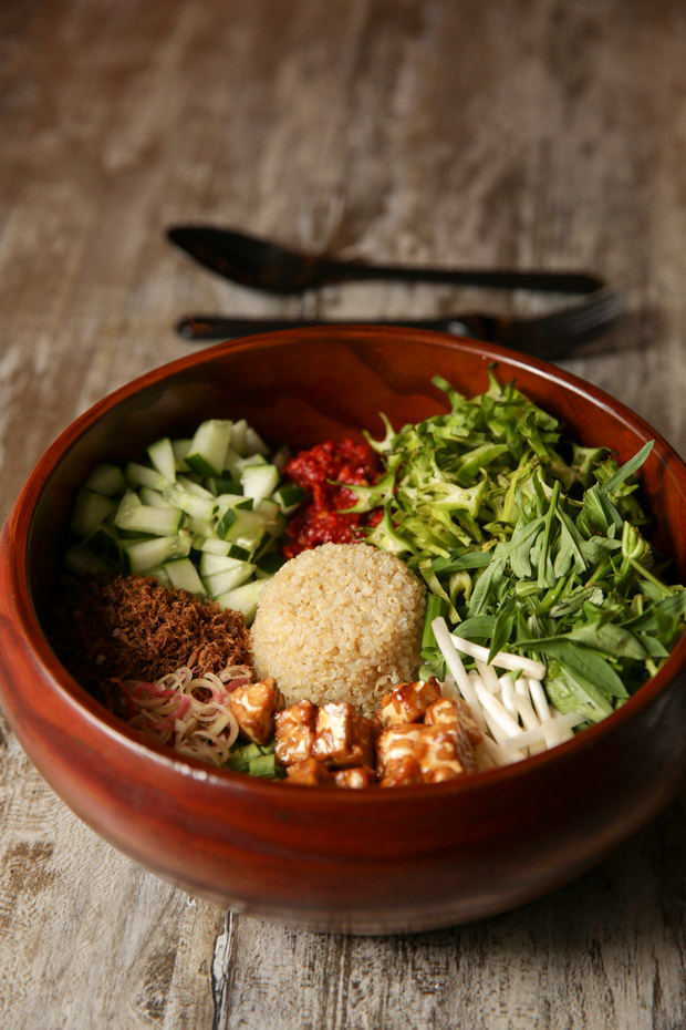 The Quinoa Ulam is perfect for those who wants a healthier version of Nasi Ulam.