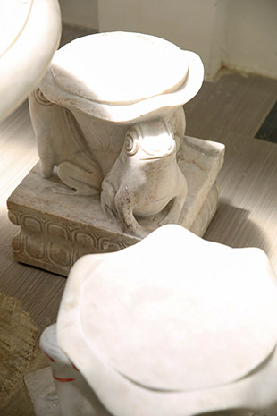 Marble frog stools in Muhendaran Sri’s courtyard.