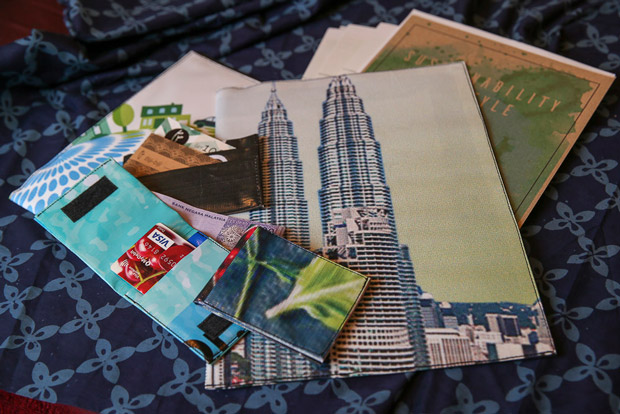 Biji-Biji’s folders and cardholders made of upcycled materials.