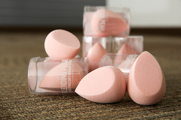 Breena Beauty’s Blending Pearl is a latex-free beauty sponge that’s designed for a smooth application.