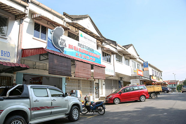 The restaurant is tucked in Taman Megah, Cheras that is just off the highway.