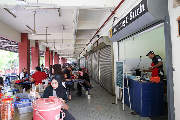 The no-frills eatery is located at this popular food court, Wawasan Selera in PJ’s SS3.