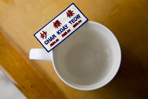 One of Salang Design’s customers, a Malaysian studying in Japan ordered a T-shirt with the char koay teow patch as she loves the dish.