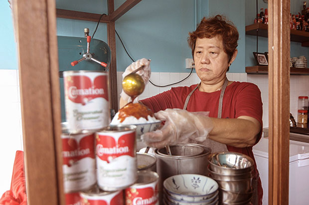 Aunty Eng has been making ais kacang since she was 15 years old!