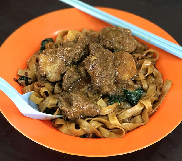 Full-flavoured pai guat (pork rib) curry noodles
