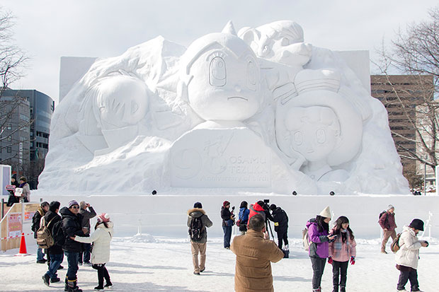 The massive snow sculpture commemorating the 90th Anniversary of manga artist Osamu Tezuka’s birth.