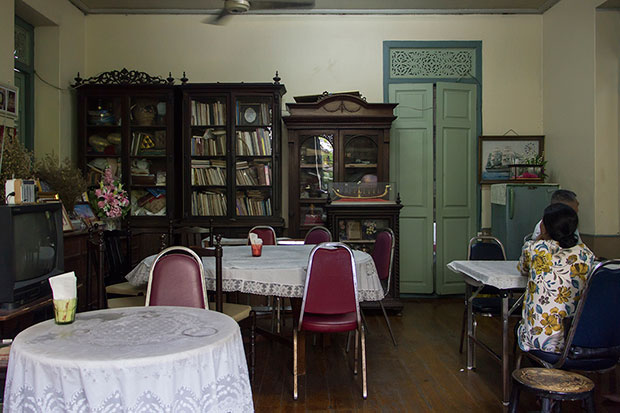 Dining at Baan Varnakovida is like dining inside a Thai home