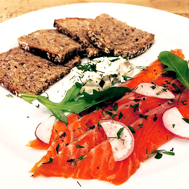 For a hint of juniper, try their gravlaks på Norsk fjellbrød, served with Norwegian mountain bread.