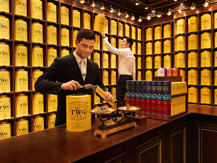 Measuring tea, the old fashioned way