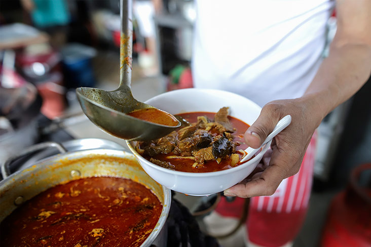 Looking for something different? Try this mutton curry noodles offered at this stall.
