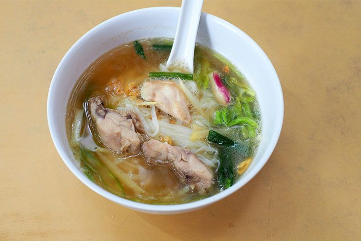 Try their fragrant, tummy warming Shao Xing rice wine chicken soup noodles.