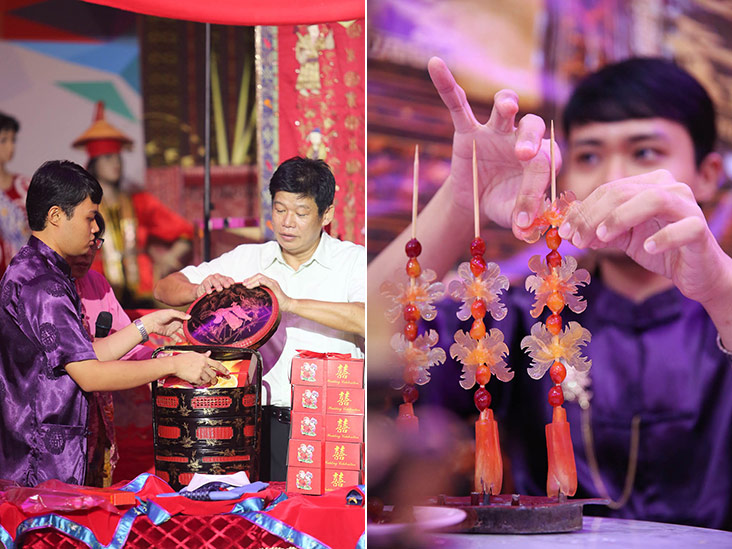 One of the Peranakan wedding traditions include sending over a bamboo lacquered basket with nasi lemak to confirm the marriage (left). During the ceremony, chanap or carved half-raw papaya in the shape of crabs and flowers are also on display (right).