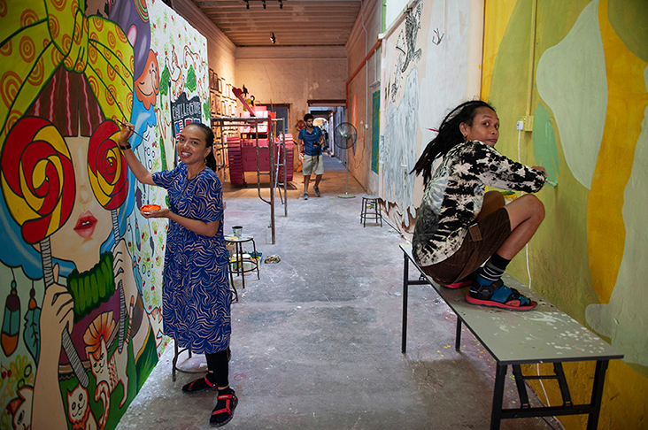 Indonesian street art duo thedeoMIXBLOOD, comprising Fahla Fadhillah Lotan, or Dila, (left) and Bonar Diat Senan Putro (Otong), were in Penang for a week and painted four murals at Art Lane