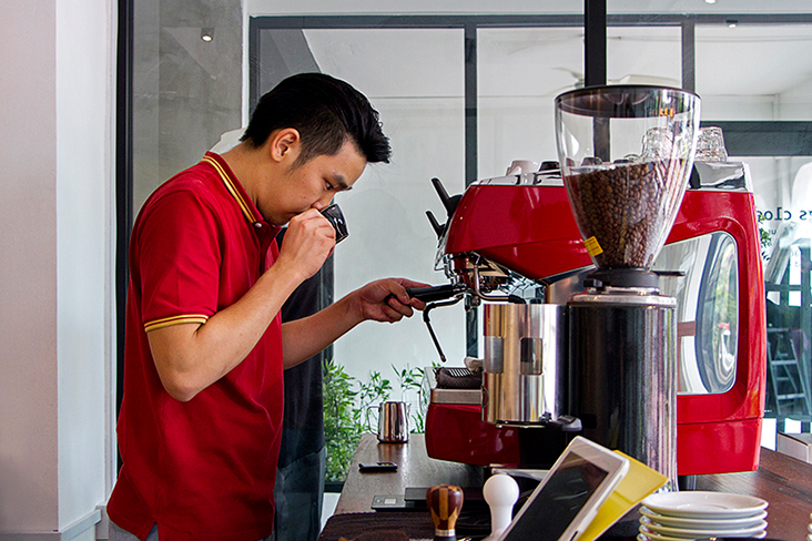 Penang-born Ang Yeesiang, owner of Sweet Blossom Coffee Roasters, knows Johor Baru’s food scene like only a transplant to the city could