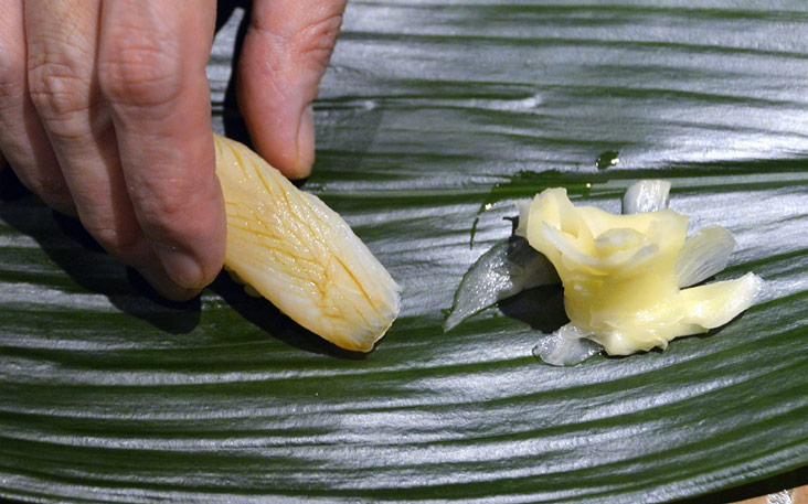 Once the sushi is placed on your plate, eat it immediately to enjoy its flavour.