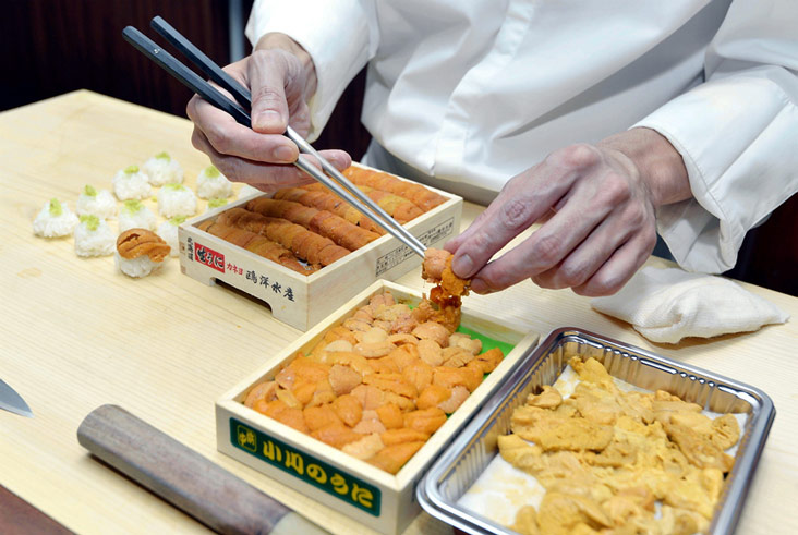 Assembling the uni tasting flight with different types sourced in Japan.