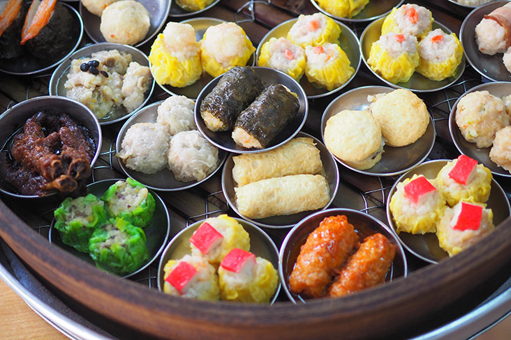 Unsure on what to select? They’ll bring over the whole tray of their handmade dim sum for you to select.