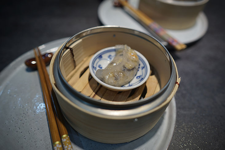 Fresh from the steamer: bamboo shoot dumplings (sun pan).