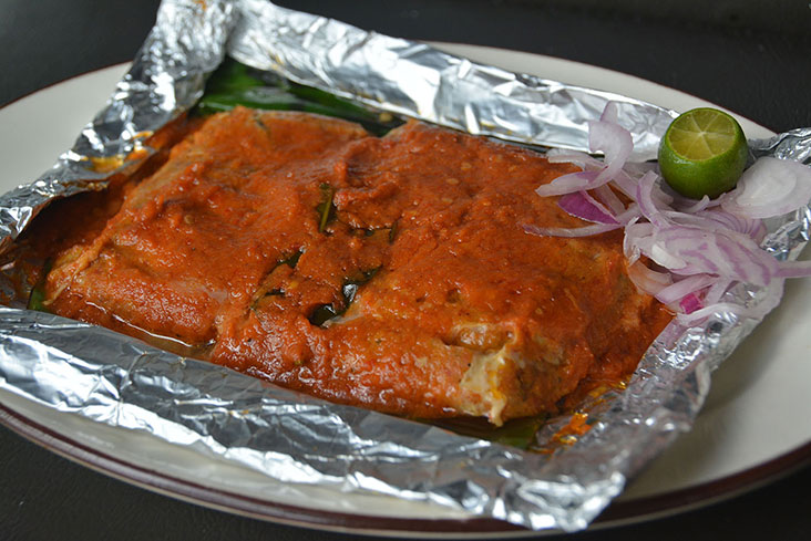 Baked otak-otak with either tenggiri fish or prawns can also be ordered here.