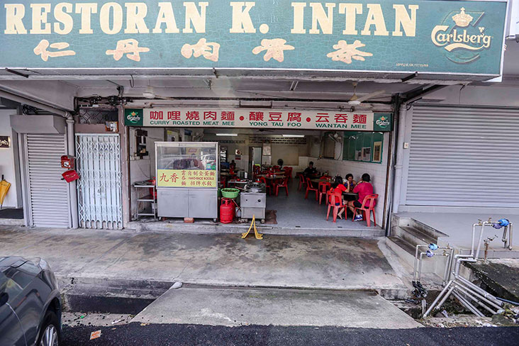 Find the restaurant in the quieter side of PJ’s Section 17 neighbourhood.