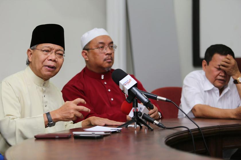 Perkasa and other Melayu NGO press conference on Archbishop Joseph Marino on 'Kalimah Allah' being use by Christian July 12, 2013. u00e2u20acu201c Picture by Choo Choy May