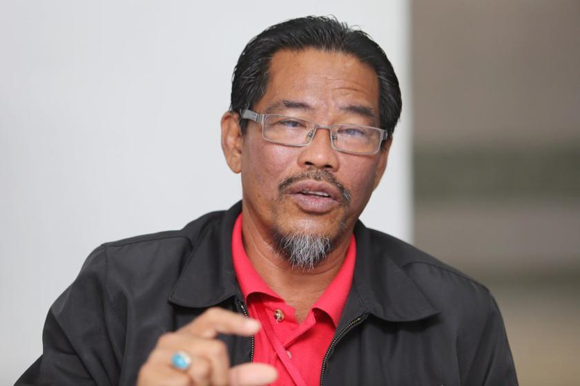 MCM Reka operation manager Mohd Hidzir Ithnin oversees the Air Biru foreign workers enclave in Pasir Gudang, Johor.