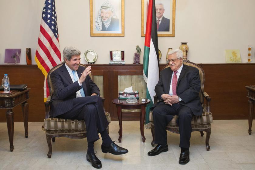 US Secretary of State John Kerry speaks with Palestinian President Mahmoud Abbas in Amman June 28, 2013. u00e2u20acu201c Reuters pic