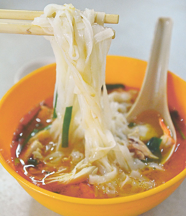 The incredibly smooth kuey teow (flat rice noodles) makes every bowl of kai see hor fun from Thean Chun a delight to savour