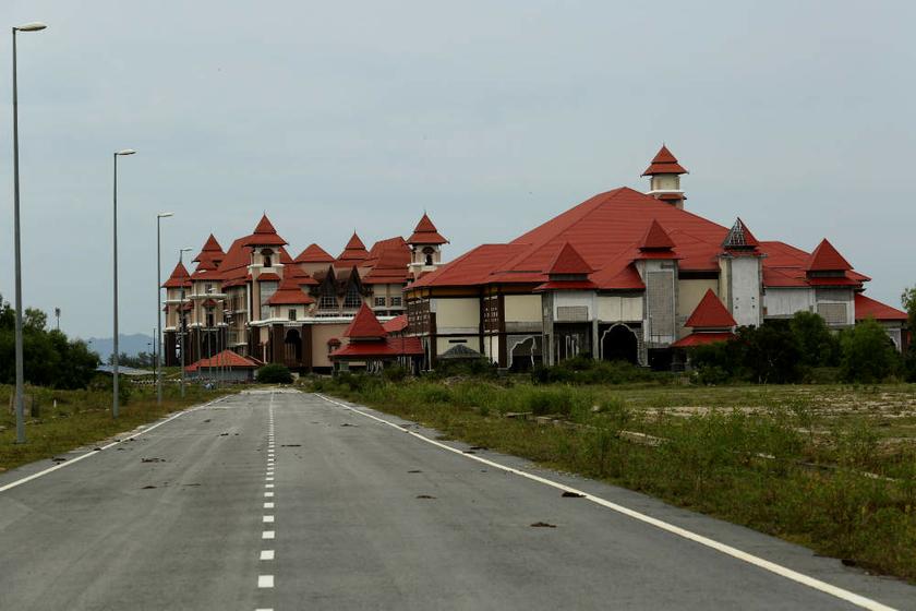 Another view of uncompleted buildings in Knowledge Park in Kuala Besut. — Picture by Saw Siow Feng