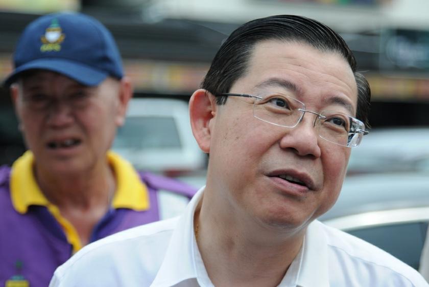 Lim Guan Eng speaks to the press in Air Itam, Penang on November 11, 2013. u00e2u20acu201d Picture by K.E. Ooi