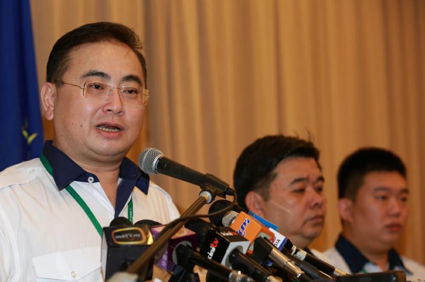 Wee Ka Siong speaking at the 49th MCA Youth AGM at Wisma MCA, Kuala Lumpur, December 19,2013. u00e2u20acu201d  Picture by Saw Siow Feng