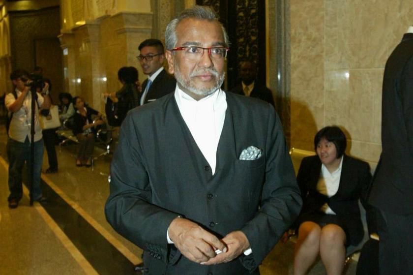 Shafee outside the court today where he led the government’s appeal against Anwar’s Sodomy II acquittal.