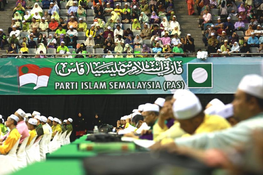 The 59th PAS Muktamar, at Stadium Malawati, in Shah Alam, November 22, 2013. u00e2u20acu201d Picture by Saw Siow Feng 