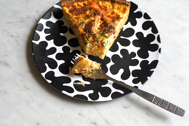Smoked salmon and potato quiche makes a nice treat for lunch or tea time with its layers of potatoes, fish and egg on a flaky crust.