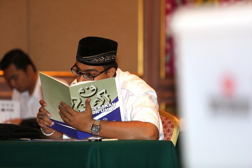 Voting for the three wings took place nationwide this morning, with more delegates casting their ballots under the new system introduced following changes to the party’s constitution to allow more direct representation.