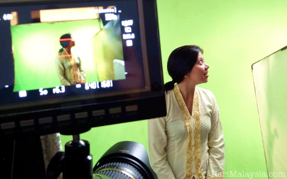 Something catches Sharyn Lisa Shufiyan’s eye.