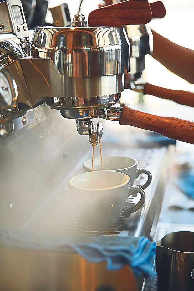 For those who prefer espresso-based coffee, C-Platform by Pulp offers Espresso Redefined classes for novices and experienced baristas