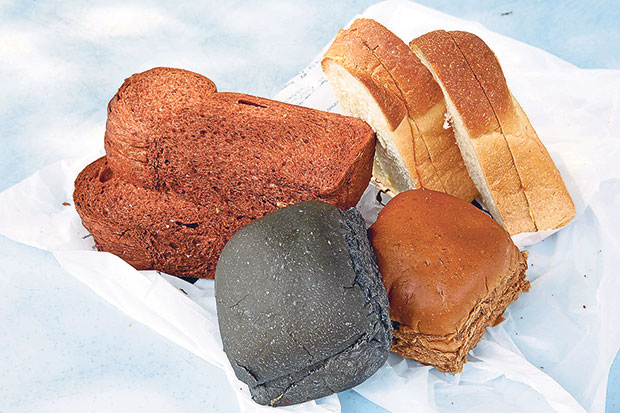 The roti benggali comes in a few flavours like original and chocolate and the truck also sells buns with the original and charcoal flavour