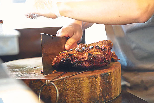 Boon Signature Recipe’s siew yoke has a darker underside as it’s marinated with a special mix of herbs and spices