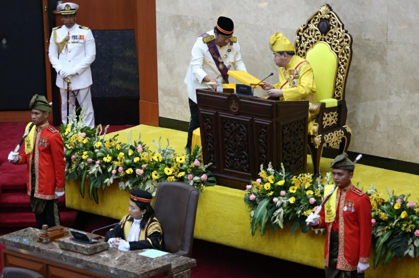 The Sultan of Selangor, Sultan Sharafuddin Idris Shah, opens Selangor state assembly sitting at Selangor State Assembly building, Shah Alam. u00e2u20acu201c Picture by Saw Siow Feng