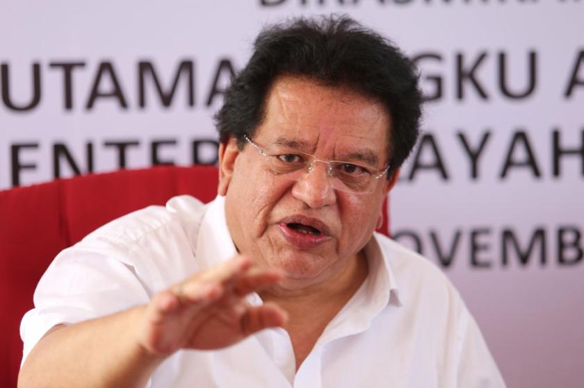 Datuk Seri Tengku Adnan Tengku Mansor launches the Segambut-Mt Kiara bridge at Jalan Segambut, Kuala Lumpur, November 28, 2013. u00e2u20acu201d Picture by Choo Choy May