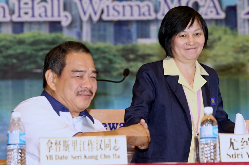 Port Klang Authority (PKA) chairman Tan Sri Kong Cho Ha (pictured left) said the proposal to build a port on Carey Island is still being studied. — Picture by Saw Siow Feng