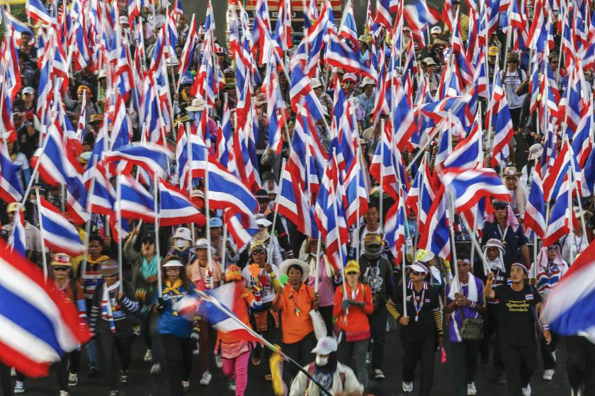  Anti-government protesters march during a rally in central Bangkok January 17, 2014. u00e2u20acu201d Reuters pic