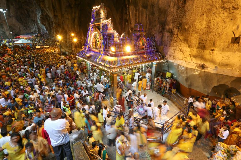 Devotees gather in Batu Caves during the Thaipusam festival in Kuala Lumpur January 17, 2014. u00e2u20acu201d Picture by Saw Siow Feng