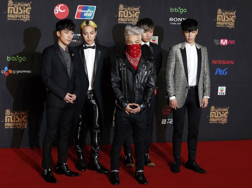 Members of South Korean K-pop group Big Bang pose on the red carpet during the Mnet Asian Music Awards in Hong Kong November 22, 2013. u00e2u20acu201d Reuters pic